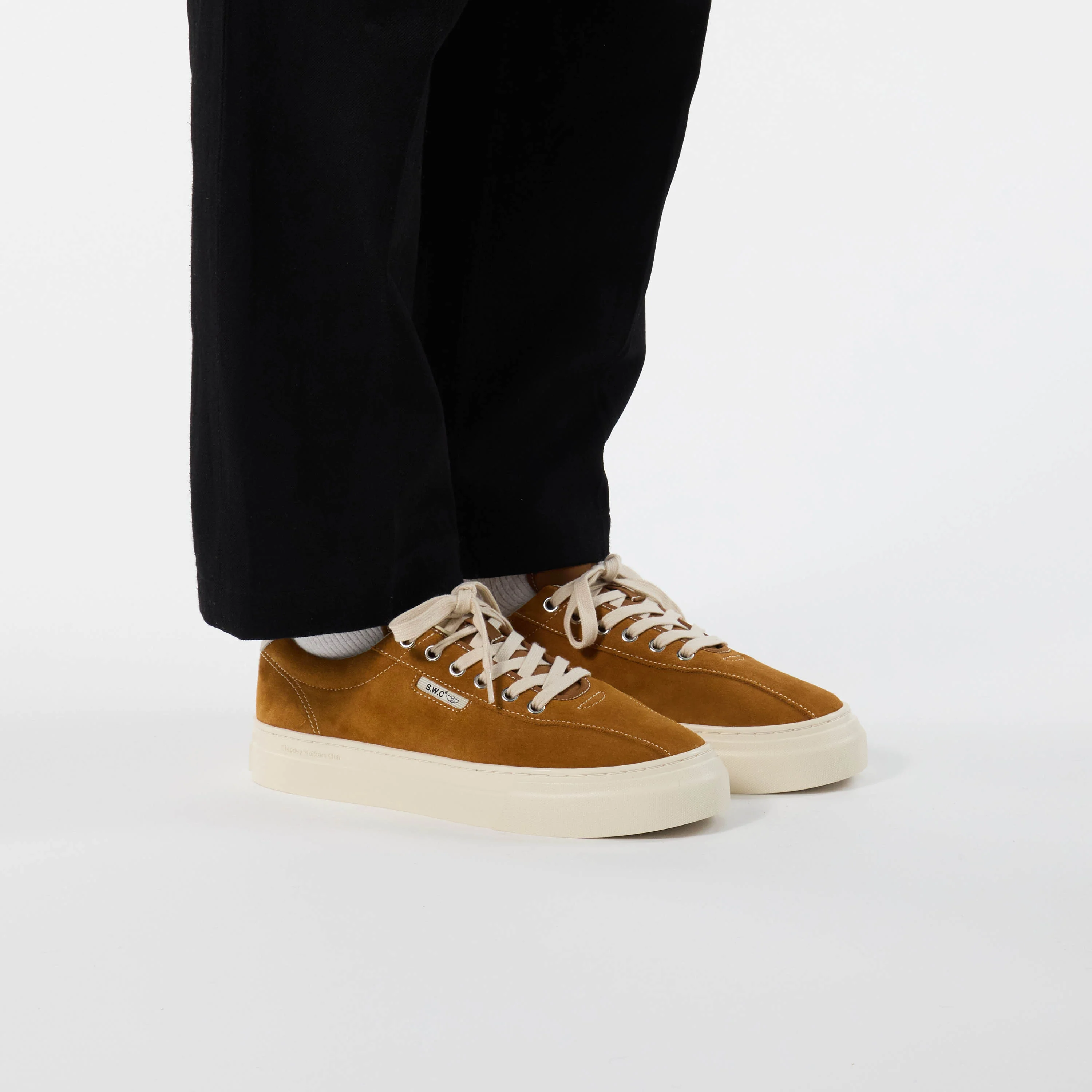 DELLOW 02 CUP SUEDE TAN - Image 5
