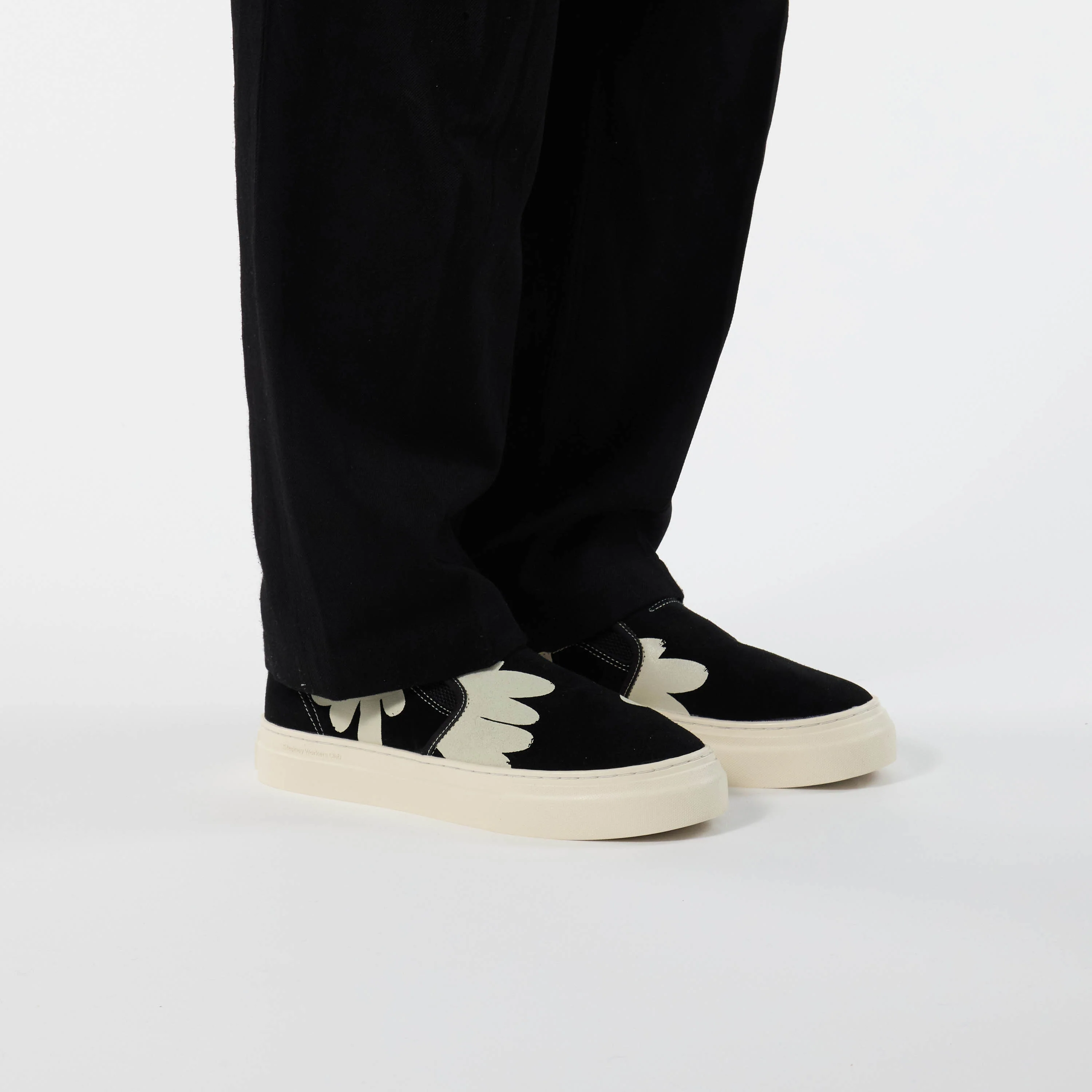 LISTER CUP SHROOMHANDS SUEDE BLACK-ECRU - Image 5